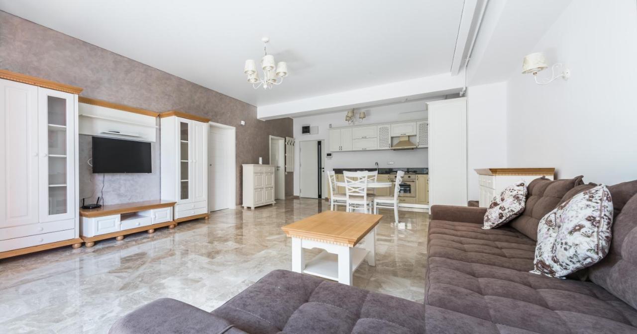 Sns Apartament In Vila Sophia Mamaia Exterior photo