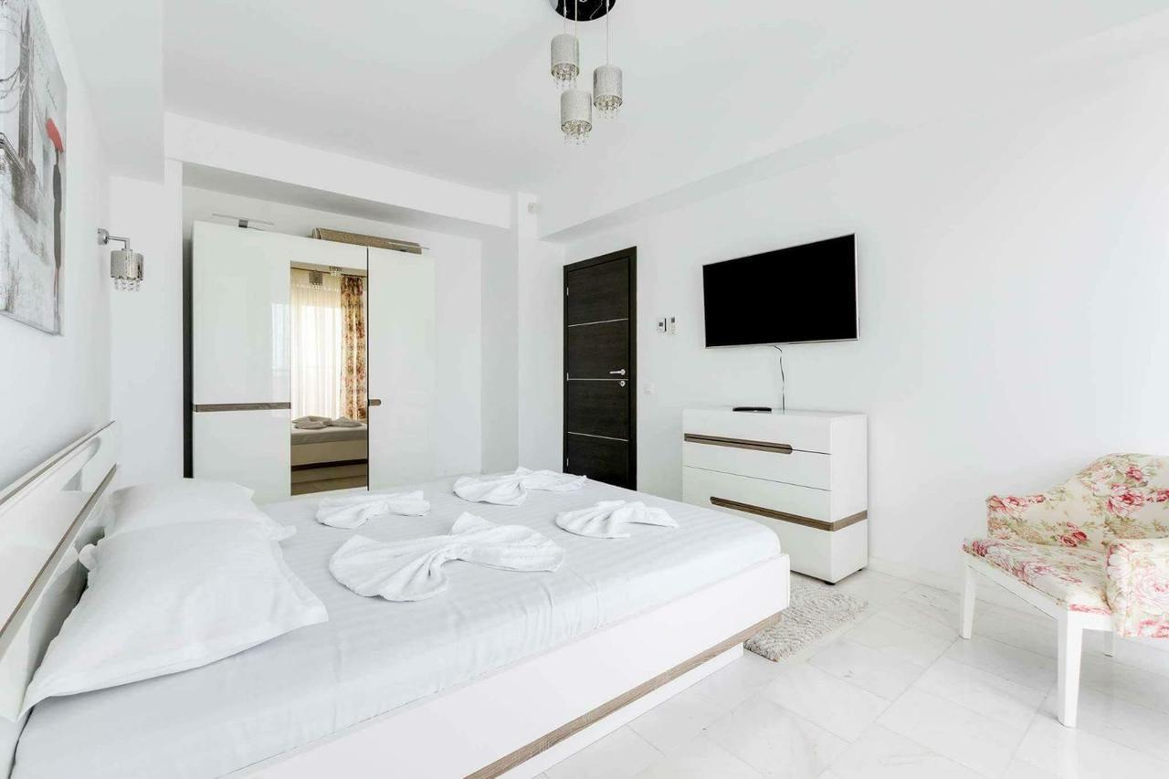 Sns Apartament In Vila Sophia Mamaia Exterior photo